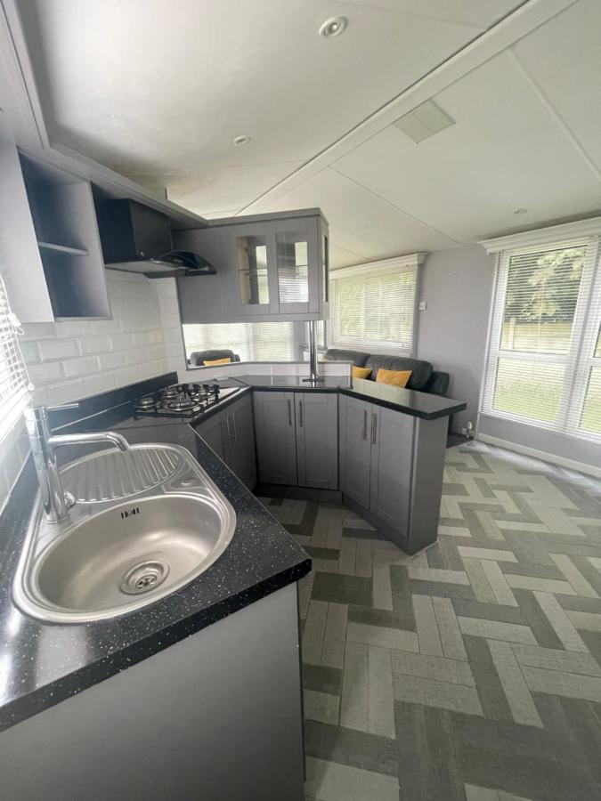 The Winchester Chalet By Sasco Blackpool Eksteriør bilde